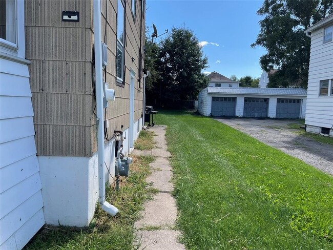 14 Merrill St in Binghamton, NY - Building Photo - Building Photo