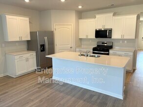 80 Burr Oak Cv in Oakland, TN - Building Photo - Building Photo