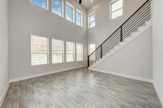 12811 Stanford Dr in Buda, TX - Building Photo - Building Photo