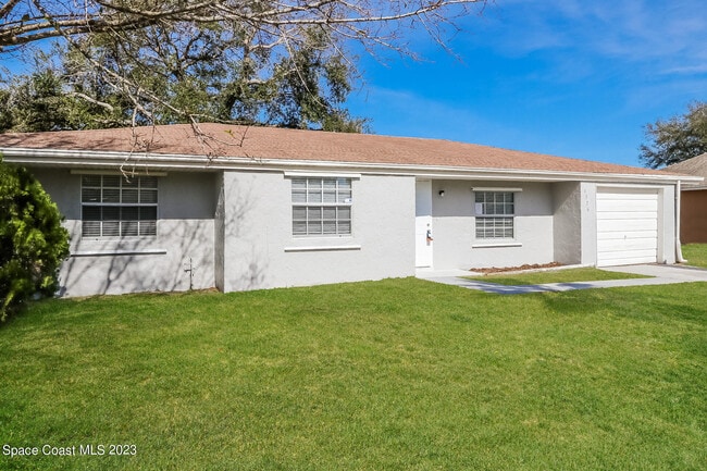 1376 23rd Pl SW in Vero Beach, FL - Building Photo - Building Photo