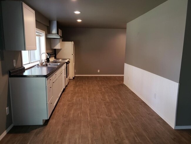 property at 5775 U.S. 93 S