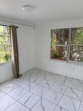 1652 Madison St in Hollywood, FL - Building Photo - Building Photo