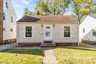 542 Darlington Dr in Bedford, OH - Building Photo