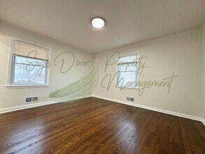 12315 E 44th Terrace in Kansas City, MO - Building Photo - Building Photo