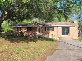 129 Buckeye Ct in Vance, SC - Building Photo