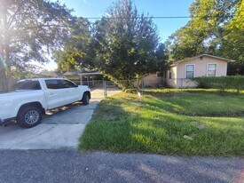 1453 Winnebago Ave in Jacksonville, FL - Building Photo