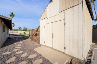 4515 W Shaw Butte Dr in Glendale, AZ - Building Photo - Building Photo
