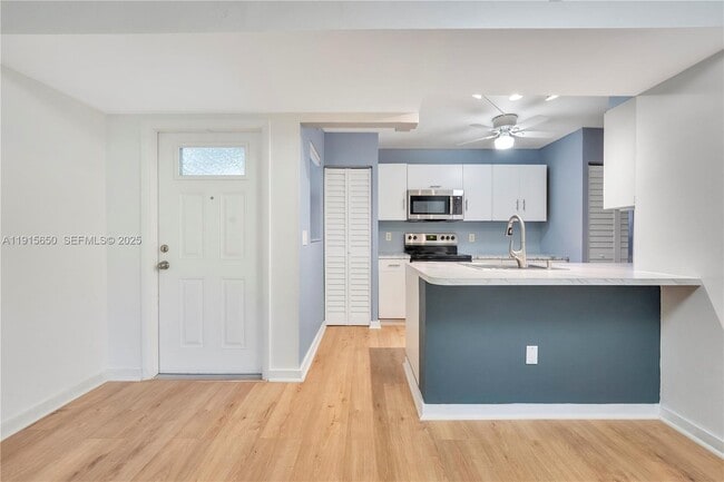 property at 9912 Hammocks Blvd