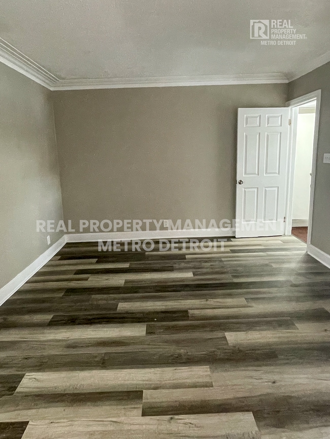 16210 Ferguson St in Detroit, MI - Building Photo - Building Photo