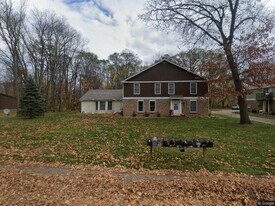 424 Thomas St, Unit #1 in Plainwell, MI - Building Photo