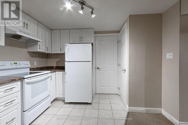 415 Norrie Crescent in Burlington, ON - Building Photo - Building Photo