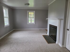 13 S Lake St in Litchfield, CT - Building Photo - Building Photo