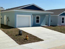 1466 Las Villas Blvd in Sebring, FL - Building Photo