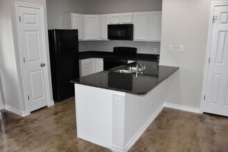 8410 Flicka Hls in Selma, TX - Building Photo - Building Photo