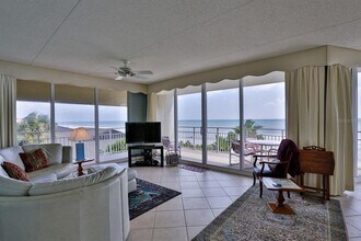 4381 S Atlantic Ave in New Smyrna Beach, FL - Building Photo - Building Photo