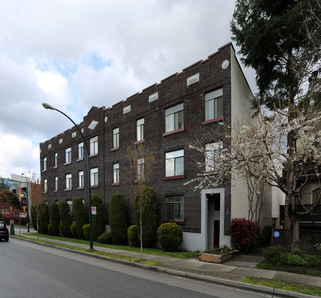 Hemlock Place Apartments in Vancouver, BC - Building Photo - Building Photo