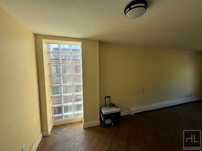 758 E 152nd St-Unit -3 in Bronx, NY - Building Photo - Building Photo