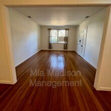419 E 56th St in Savannah, GA - Foto de edificio - Building Photo