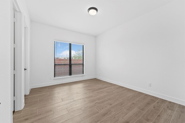 property at 1539 Spring Pl Dr