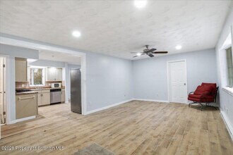 21 Circle Dr in Wilkes-Barre, PA - Building Photo - Building Photo