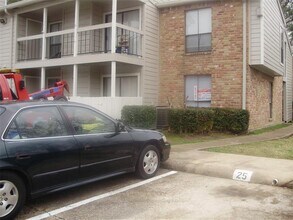 17331 Red Oak Dr in Houston, TX - Building Photo - Building Photo