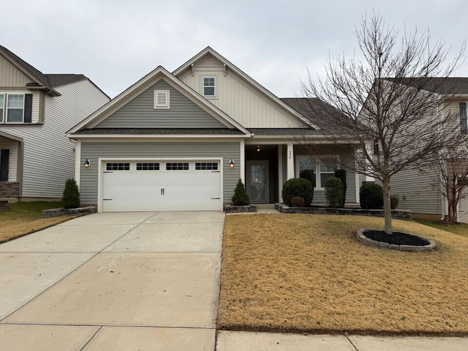 224 Fesperman Cir in Troutman, NC - Building Photo