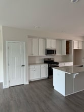 68 Rosemary Wy in Mount Laurel, NJ - Building Photo - Building Photo