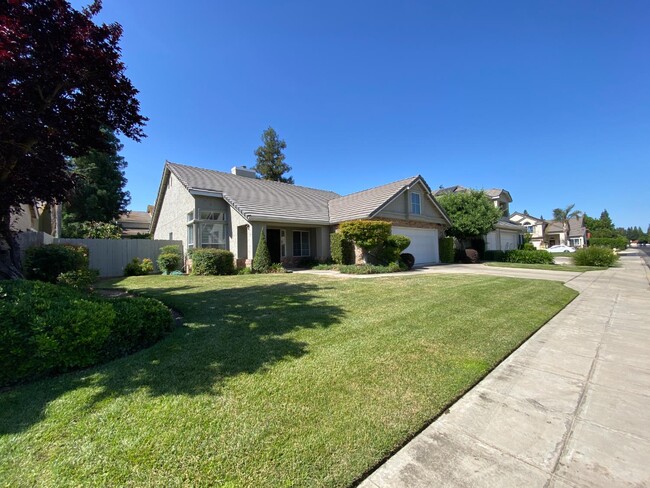1372 Chennault Ave in Clovis, CA - Building Photo - Building Photo