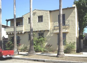5837 Gregory Ave in Los Angeles, CA - Building Photo
