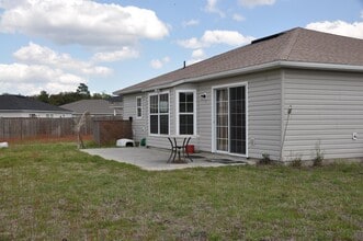 76137 Long Pond Loop in Yulee, FL - Building Photo - Building Photo