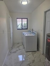 443 NW 23rd Pl in Miami, FL - Building Photo - Building Photo