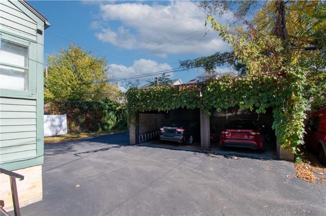 214 Culver Rd, Unit 2 in Rochester, NY - Foto de edificio - Building Photo