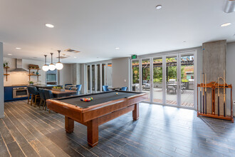 Rollin Street Flats in Seattle, WA - Building Photo - Interior Photo