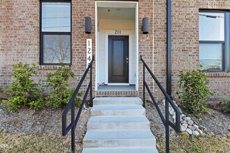 1245 S Blount St in Raleigh, NC - Building Photo - Building Photo