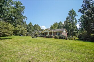 2173 Holly Ct in Cumming, GA - Building Photo - Building Photo