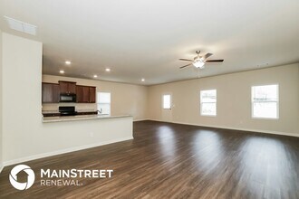 334 Augusta Woods Dr in Villa Rica, GA - Foto de edificio - Building Photo