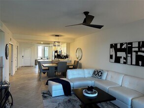 12580 Galapagos Ct in Venice, FL - Building Photo - Building Photo