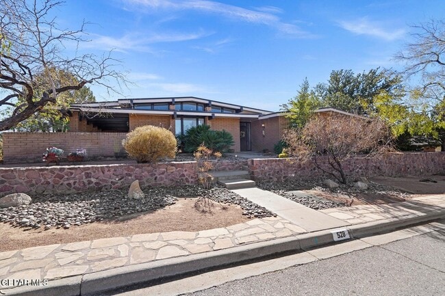 property at 528 Stonebluff Rd