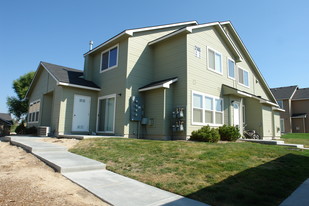 Lexi's Lane Townhomes in Nampa, ID - Foto de edificio - Building Photo