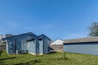 2043 Alta Vista St in Houston, TX - Building Photo - Building Photo