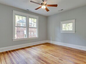 926 W Trinity Ave in Durham, NC - Building Photo - Building Photo