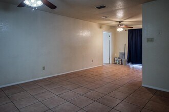 718 Sage Dr in Del Rio, TX - Building Photo - Building Photo