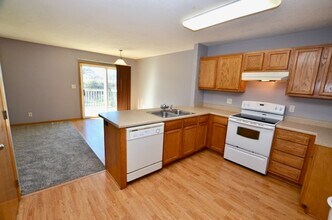 3301 Hart Ave in Des Moines, IA - Building Photo - Building Photo