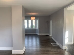 56 Madison Ave in Cresskill, NJ - Building Photo - Building Photo