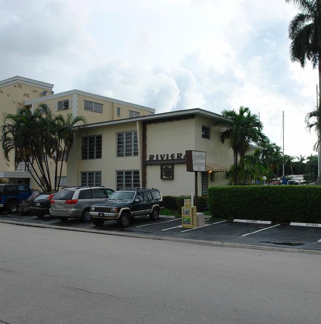 30 Isle Of Venice Dr in Fort Lauderdale, FL - Building Photo - Building Photo