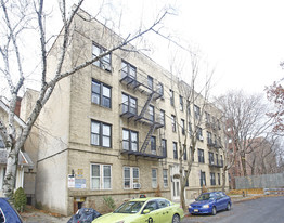 900 E 18th St Apartamentos