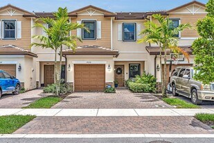 4668 Banker Ter in Davie, FL - Building Photo