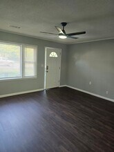 4900 Mission Rd in Roeland Park, KS - Foto de edificio - Building Photo