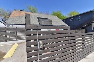 1101 Stewart Ave in Las Vegas, NV - Building Photo - Building Photo