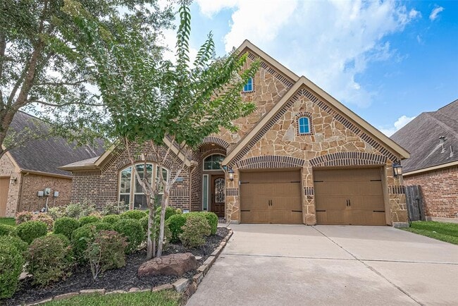 property at 19 Bear Grove Dr